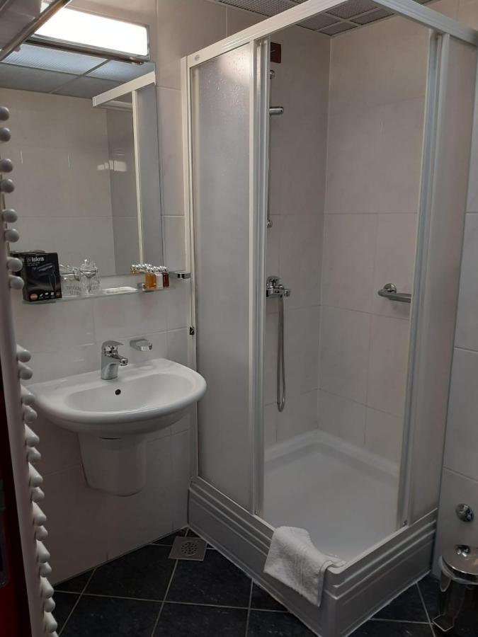 Hotel Tamaris Novi Vinodolski Εξωτερικό φωτογραφία